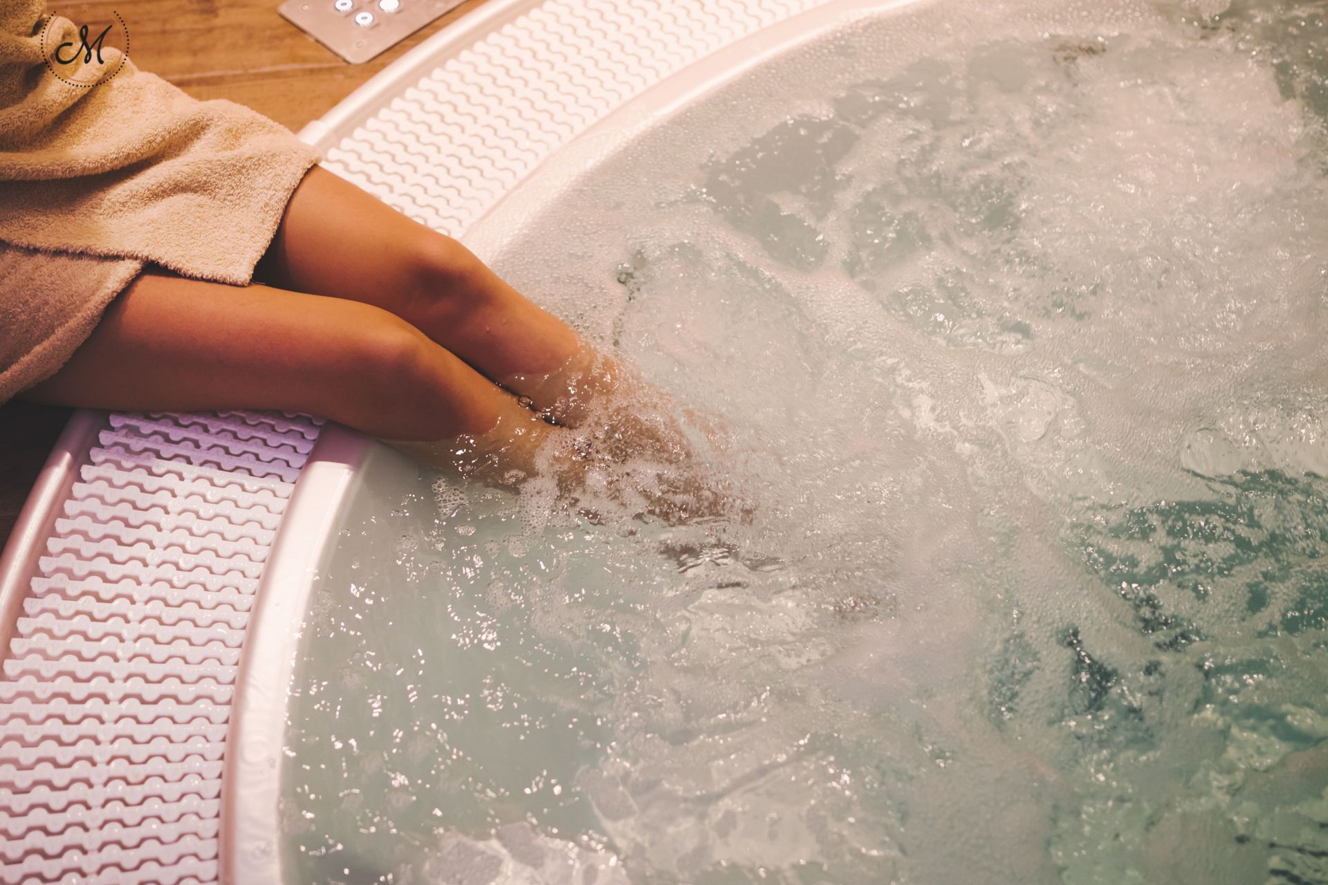 JACUZZI
